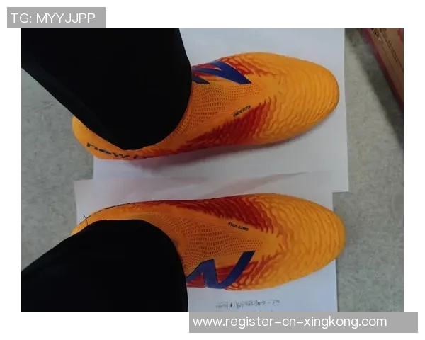 足球鞋硬底与软底的优缺点分析及选择指南